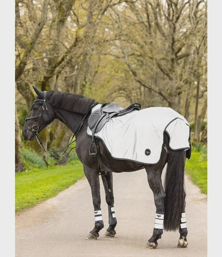 LeMieux Reflectief Trainingsdeken Stapmolen en uitrijdekens - Maddelin Equestrian LeMieux