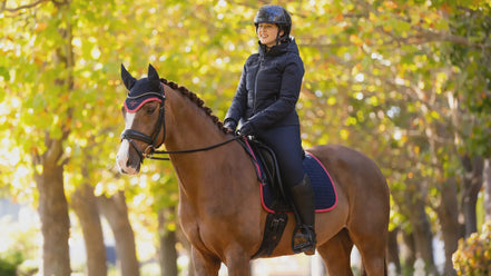 Lemieux Suede Zadeldek Navy/Cranberry Zadeldoeken - Maddelin Equestrian LeMieux