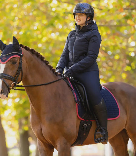 Lemieux Suede Zadeldek Navy/Cranberry Zadeldoeken - Maddelin Equestrian LeMieux