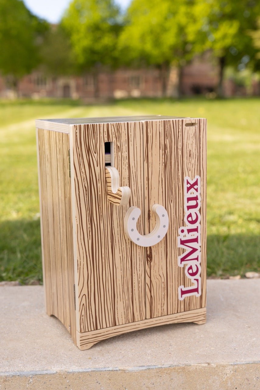 LeMieux Toy Pony Houten Zadelkast Speelgoed - Maddelin Equestrian