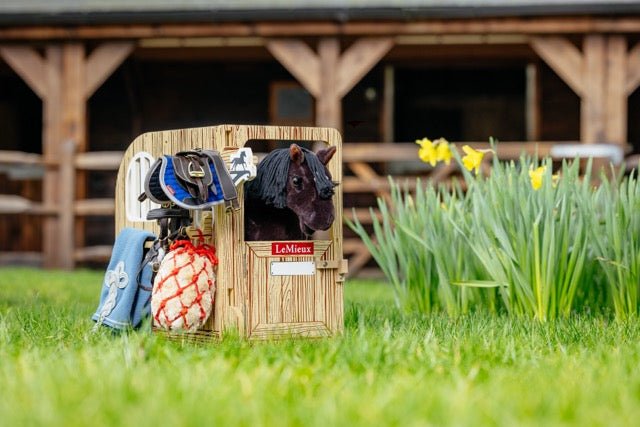 LeMieux Toy Pony Wooden Stable Set Speelgoed - Maddelin Equestrian LeMieux