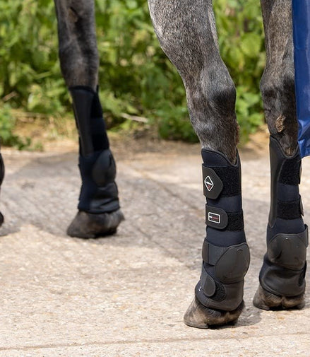 LeMieux Turnout Beenbeschermers Transport, therapeutisch en stalbeschermers - Maddelin Equestrian LeMieux