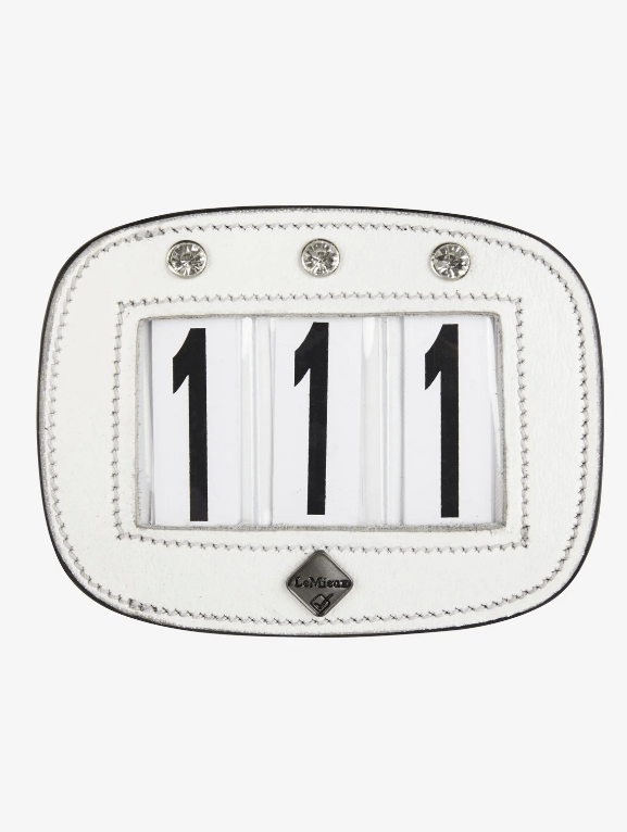 LeMieux Zadel Nummerhouder met Diamant Wit Wedstrijdnummers - Maddelin Equestrian LeMieux
