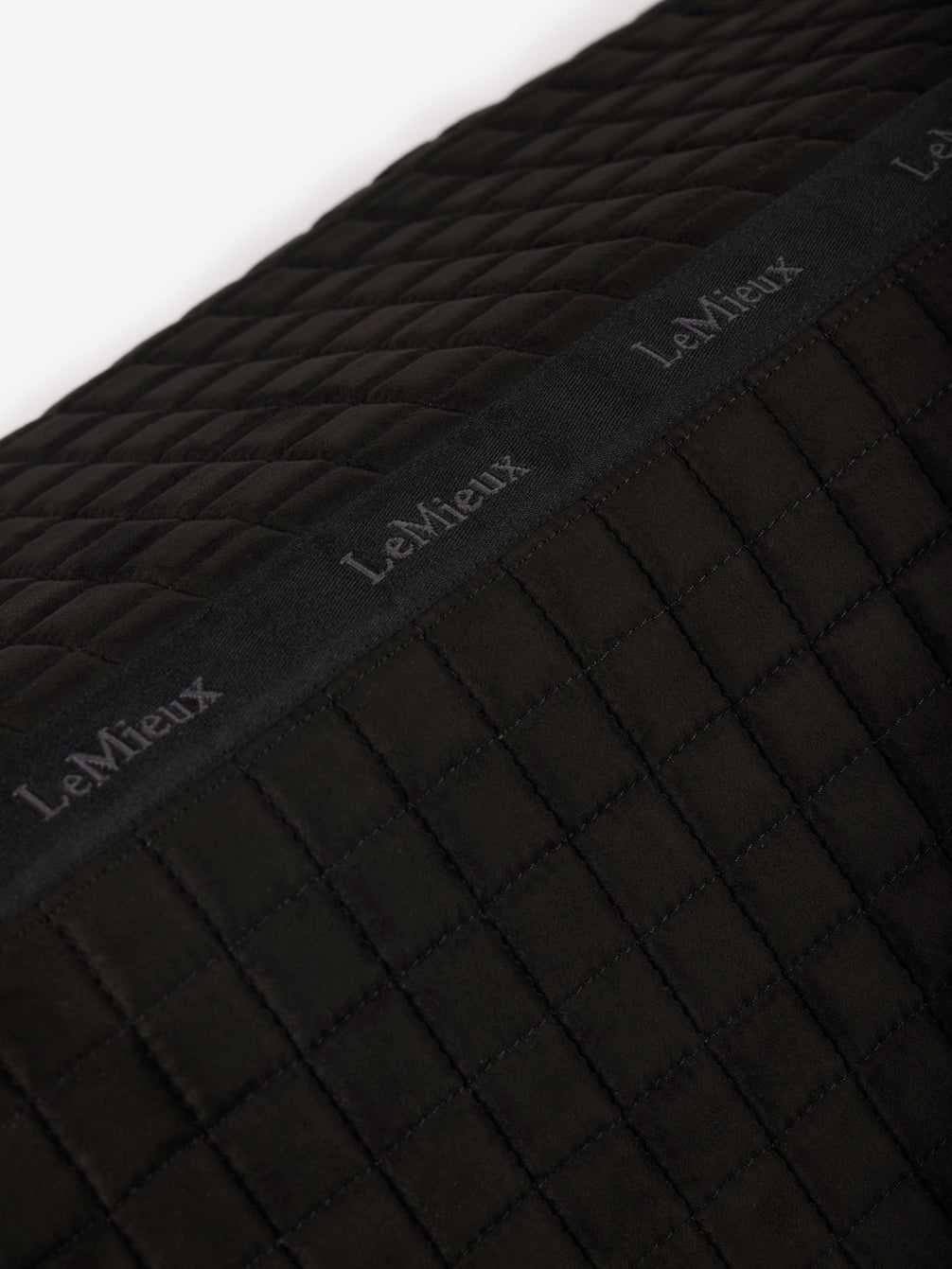 Lemieux Zadelkussen Zwart Stalbenodigdheden - Maddelin Equestrian LeMieux