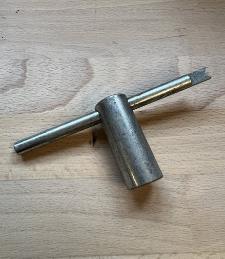 Michel Vaillant Fastuds Sleutel Vijzen & toebehoren - Maddelin Equestrian Michel Vaillant