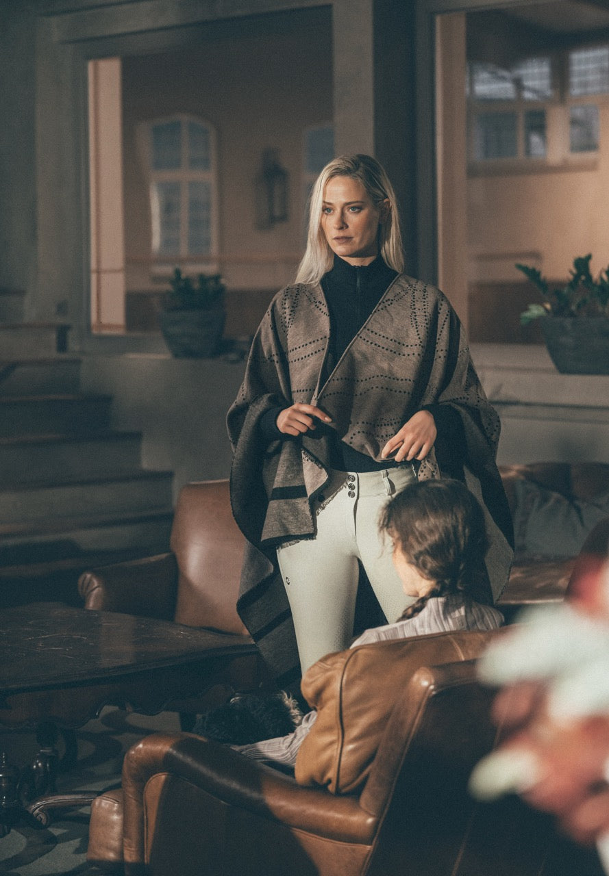 Pikeur 2-in-1 Wende Cape – detailfoto 10