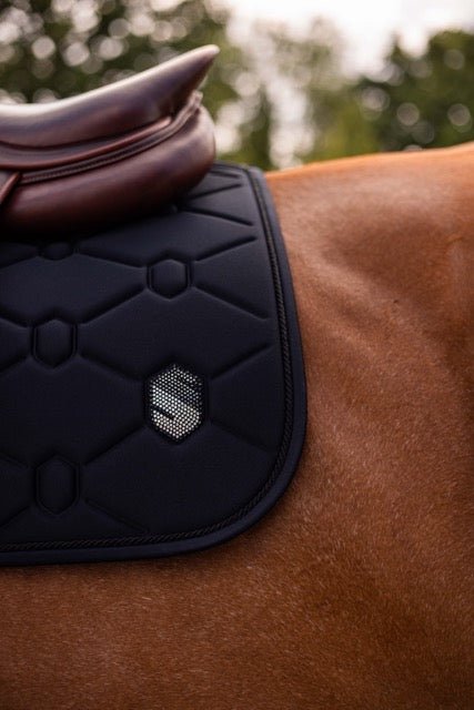 Samshield Spineshield Zadeldek Swarovski Zadeldoeken - Maddelin Equestrian Samshield