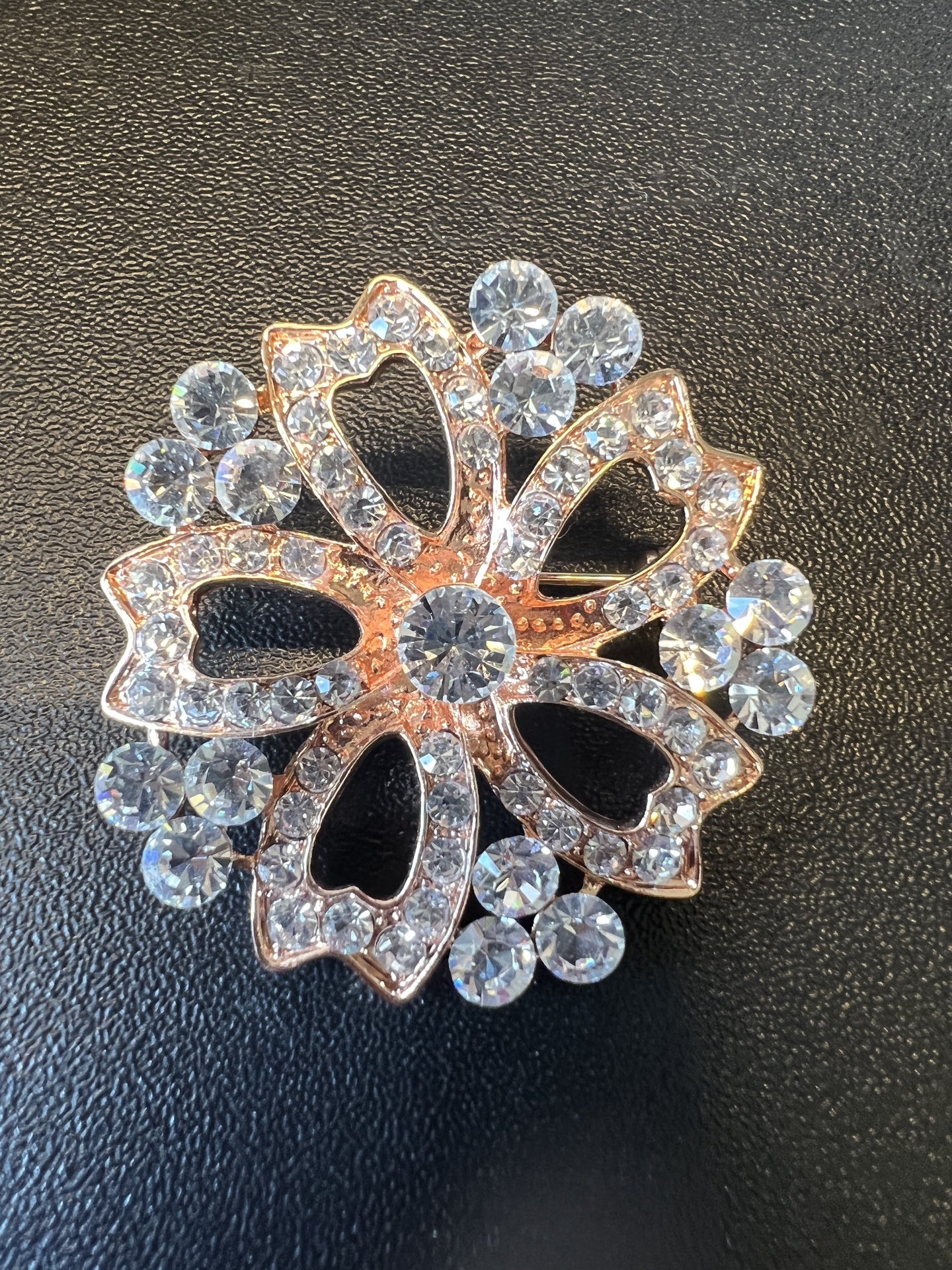 SD Classic Stock Pin In Rosegold Crystal Wedstrijd Accessoires - Maddelin Equestrian SD Design