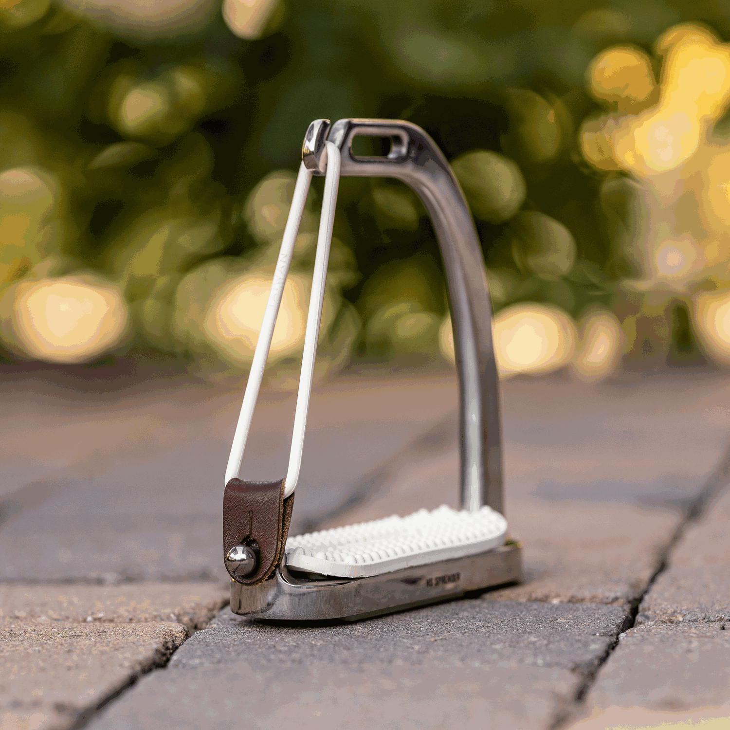 Sprenger Peacock Stirrups with rubber ring - Stainless steel; size 110 mm Black rubber pad Beugels - Maddelin Equestrian Sprenger