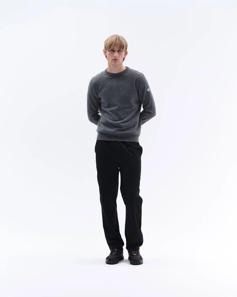 Trolle Tonal Cashmere Logo Crew Sweater Heren Heren Shirts & sweaters - Maddelin Equestrian Trolle