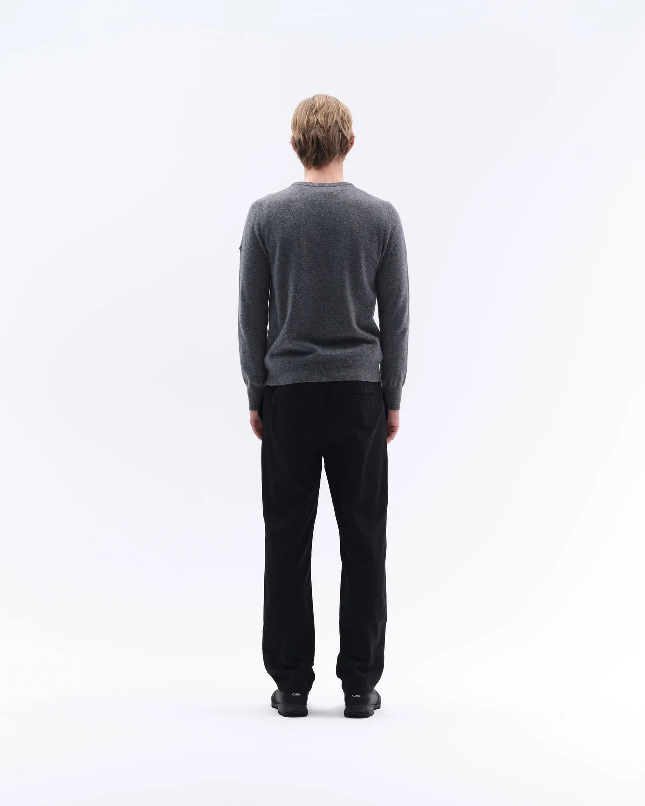 Trolle Tonal Cashmere Logo Crew Sweater Heren Heren Shirts & sweaters - Maddelin Equestrian Trolle