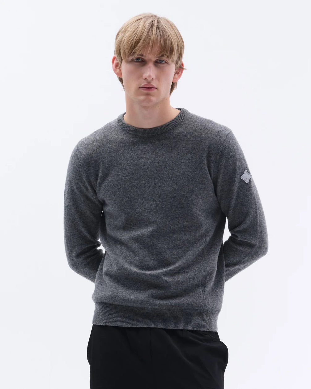 Trolle Tonal Cashmere Logo Crew Sweater Heren Heren Shirts & sweaters - Maddelin Equestrian Trolle